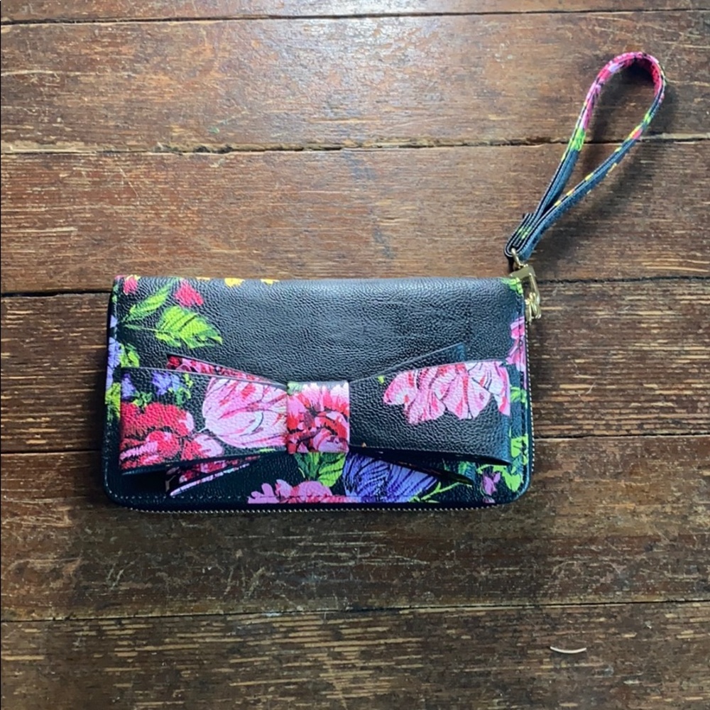 Betsey Johnson Wristet Clutch Wallet Floral Bow